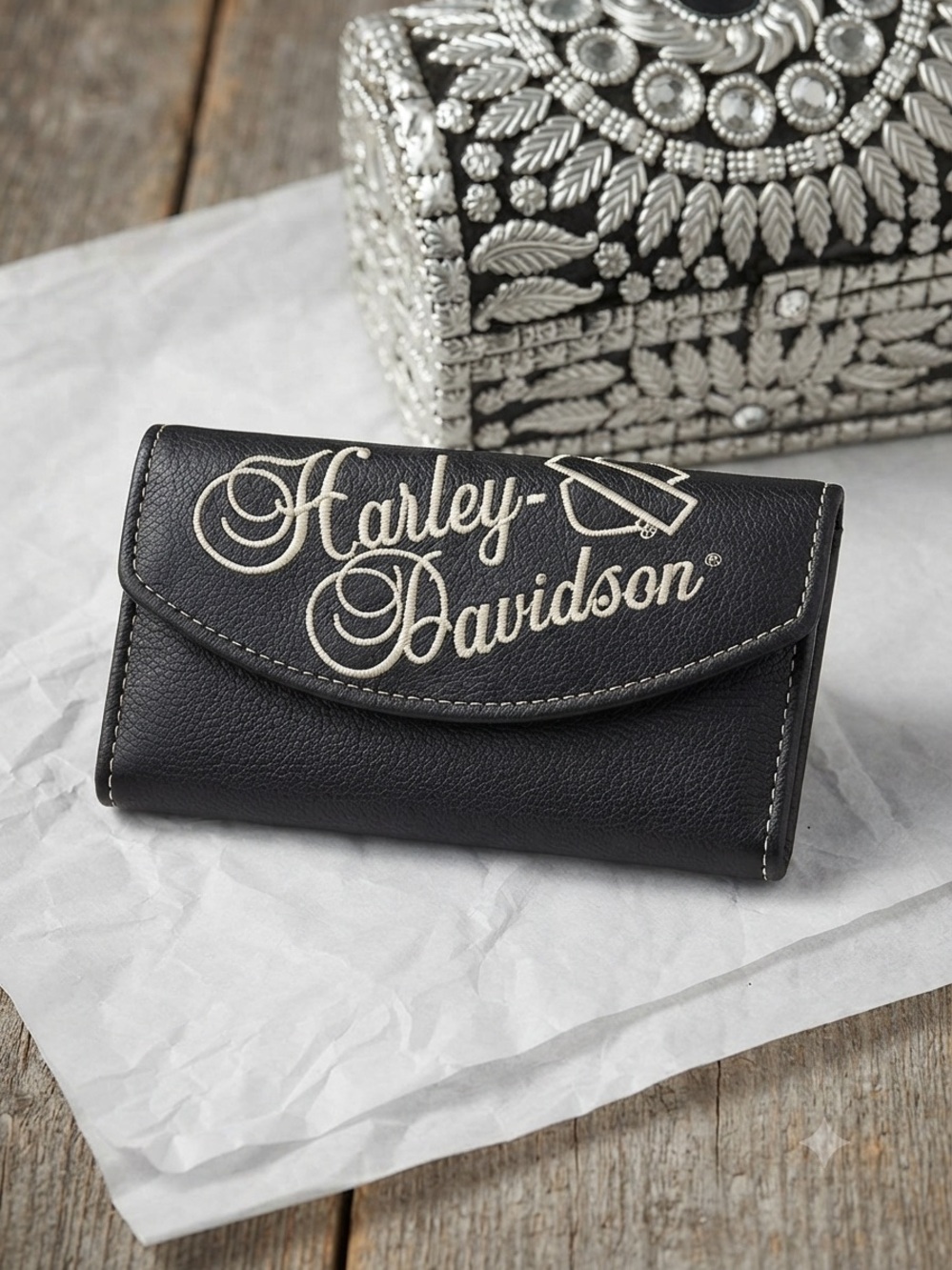 Harley-Davidson Black Leather Wallet with Cream Embroidery - Picture 2 of 11